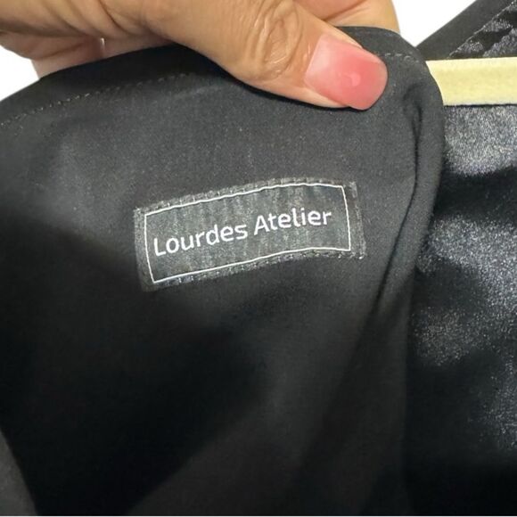 Lourdes Atelier Custom Tuxedo-Style One-Sleeved Top - Picture 10 of 11